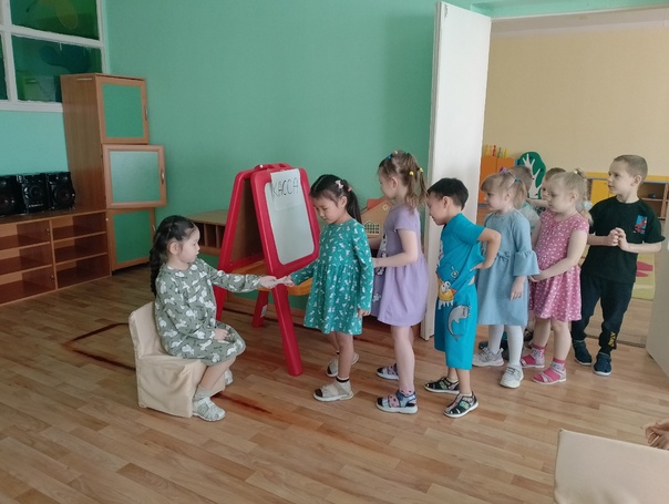 Настольный театр "Маша и Медведь" Настольный театр "Маша и Медведь".